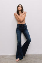 Load image into Gallery viewer, Jayd Jeans
